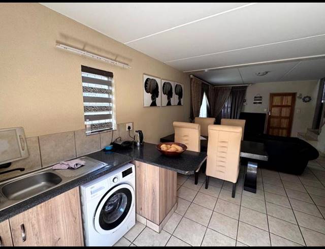 4 BEDROOM HOUSE FOR SALE IN ALBERTSDAL